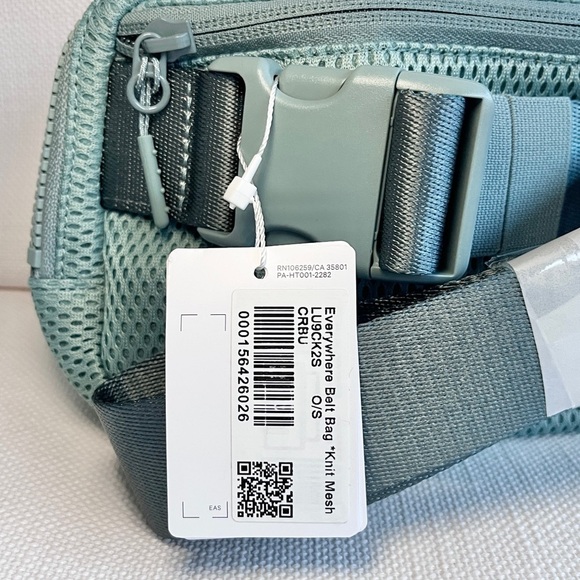 Lululemon Everywhere Belt Bag Knit Mesh Crater Blue NWT Crossbody Size 1L - Picture 2 of 5